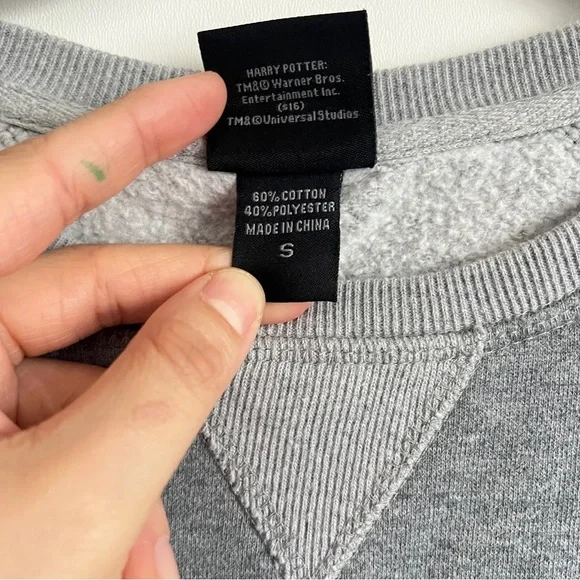 Harry Potter Gryffindor Sweatshirt Universal Studios Park Exclusive Gray Size S - Picture 8 of 11